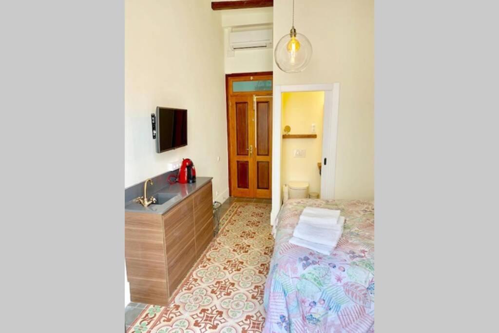 Cozy Studio With Balcony In The Best Place Apartment Sitges Bagian luar foto